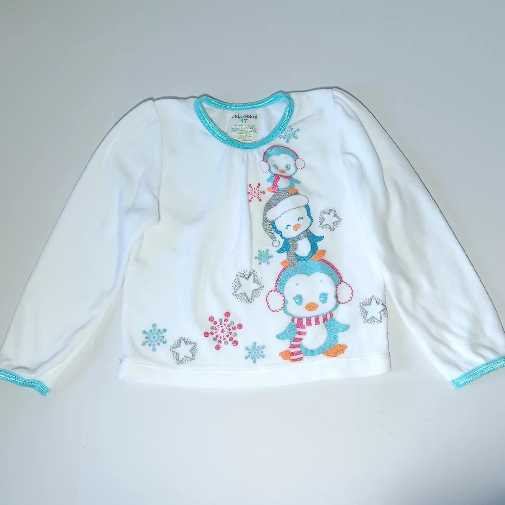 Girls' Blue And White Winter Fleece Pajamas with Penguin Design Size 4T